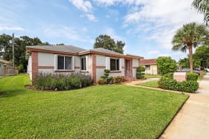 2334 Farragut St, Hollywood, FL 33020 Sold 10/18/24