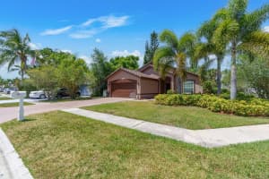 741 Lake Wellington Dr, Wellington, FL 33414 Sold 11/04/24
