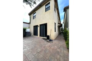 4914 NW 57th Ct, Tamarac, FL 33319 Sold 12/20/24