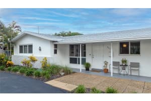 807 SE 9th Ter, Deerfield Beach, FL 33441 Sold 03/07/25