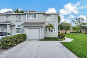 4401 SW 11th Pl, Deerfield Beach, FL 33442 Sold 11/27/24