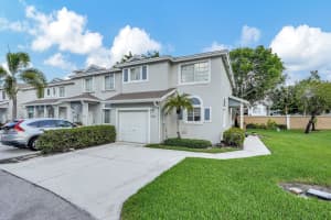 4401 SW 11th Pl, Deerfield Beach, FL 33442 Sold 11/27/24