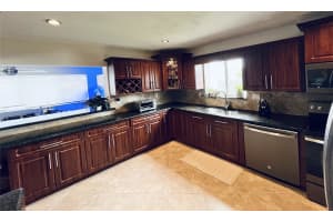 2120 NW 117th Ter, Pembroke Pines, FL 33026 Sold 02/06/25