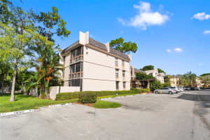 8421 Forest Hills Dr 303, Coral Springs, FL 33065 Sold 10/25/24