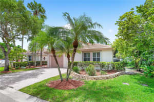 7222 NW 1st Mnr, Plantation, FL 33317 Sold 12/31/24