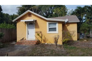 2537 Monroe St, Hollywood, FL 33020 Sold 01/08/25