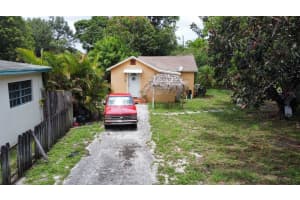 2537 Monroe St, Hollywood, FL 33020 Sold 01/08/25