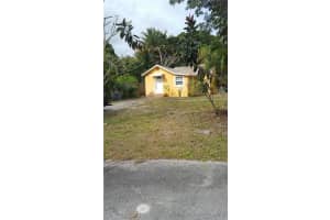 2537 Monroe St, Hollywood, FL 33020 Sold 01/08/25