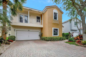 1969 NW 74th Way, Pembroke Pines, FL 33024 Sold 01/06/25