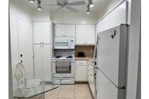 1985 S Ocean Dr 2L, Hallandale Beach, FL 33009 Sold 11/04/24
