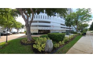 17720 N Bay Rd 11D, Sunny Isles Beach, FL 33160 Sold 04/30/25