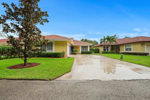 902 NW 104th Ln, Coral Springs, FL 33071 Sold 09/27/24