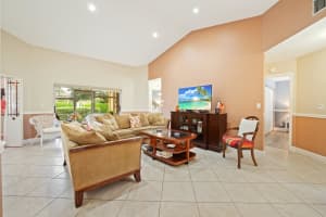 902 NW 104th Ln, Coral Springs, FL 33071 Sold 09/27/24