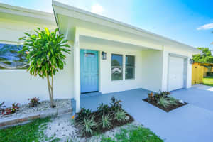 124 E Arbor Ave, Port Saint Lucie, FL 34952 Sold 10/21/24