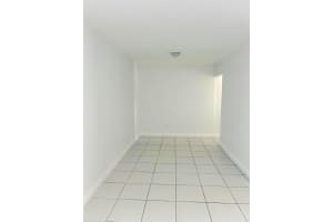 1245 W 24th St A-221, Hialeah