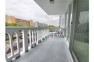 401 NE 14th Ave 306, Hallandale Beach, FL 33009 Sold 12/13/24