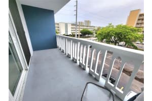 401 NE 14th Ave 306, Hallandale Beach, FL 33009 Sold 12/13/24