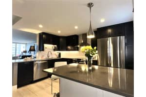 2200 NE 33RD AV 15B, Fort Lauderdale, FL 33305 Sold 10/30/24