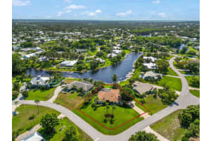 3043 NE Ivy Ln, Jensen Beach, FL 34957 Sold 10/24/24
