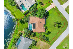 3043 NE Ivy Ln, Jensen Beach, FL 34957 Sold 10/24/24