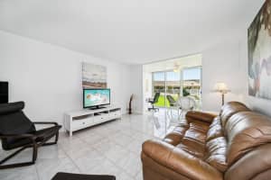 202 SE 10th Street 103, Dania Beach, FL 33004 Sold 04/11/25