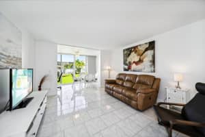 202 SE 10th Street 103, Dania Beach, FL 33004 Sold 04/11/25