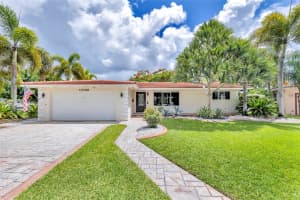14740 Harris Pl, Miami Lakes, FL 33014 Sold 11/15/24