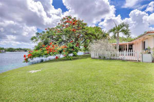 14740 Harris Pl, Miami Lakes, FL 33014 Sold 11/15/24