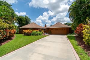 700 S Old Nob Hill Rd, Plantation, FL 33324 Sold 12/31/24