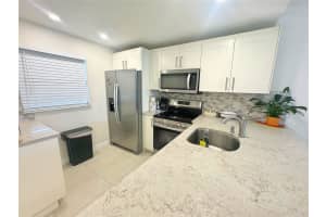 9440 Poinciana Pl 105, Davie, FL 33324 Sold 05/08/25