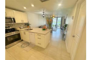 9440 Poinciana Pl 105, Davie, FL 33324 Sold 05/08/25