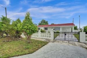 3370 NW 14th St, Lauderhill, FL 33311 Sold 11/04/24