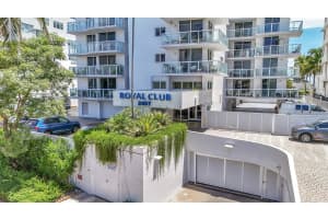 2457 Collins Ave 1006, Miami Beach, FL 33140 Sold 12/19/24