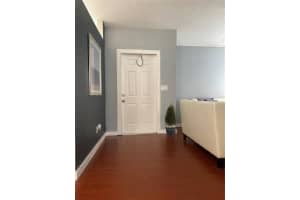 201 NW 75th Ter, Plantation, FL 33317 Sold 11/15/24