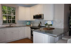 516 SW 10TH ST, Fort Lauderdale, FL 33315 Sold 10/02/24