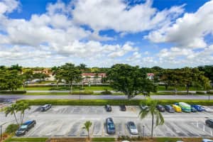 8900 Washington Blvd 416, Pembroke Pines, FL 33025 Sold 09/23/24