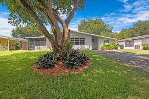 2830 N 62nd Ave, Hollywood, FL 33024 Sold 01/07/25