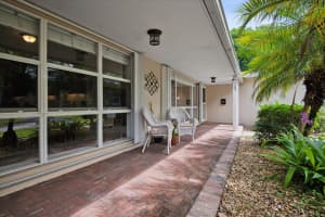 812 Holly Ln, Plantation, FL 33317 Sold 12/03/24
