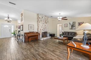 326 NW 101st Ter, Coral Springs, FL 33071 Sold 11/25/24