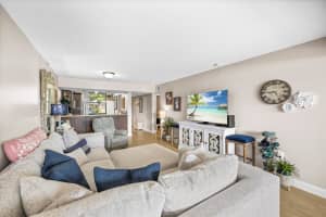 1526 Whitehall Dr 105, Davie, FL 33324 Sold 02/26/25
