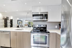 3250 N Palm Aire Dr 207, Pompano Beach, FL 33069 Sold 03/14/25