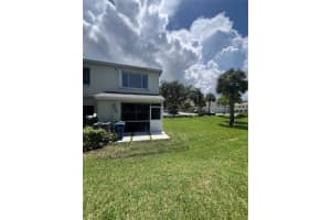 16721 Hemingway Dr, Weston, FL 33326 Sold 10/08/24
