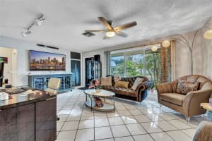411 SW 71st Ter, Pembroke Pines, FL 33023 Sold 10/21/24