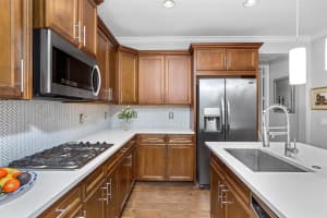 578 NW Crane Ter, Boca Raton, FL 33432 Sold 04/02/25