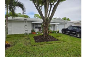 1025 Nw 90th Way, Plantation