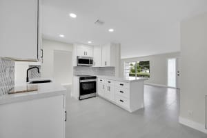 6501 NW 58th St, Tamarac, FL 33321 Sold 12/18/24