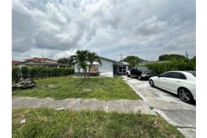537 NW 2nd Ter, Deerfield Beach, FL 33441 Sold 09/16/24