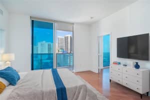1945 S Ocean Dr 1009, Hallandale Beach, FL 33009 Sold 05/05/25