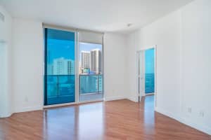 1945 S Ocean Dr 1009, Hallandale Beach, FL 33009 Sold 05/05/25