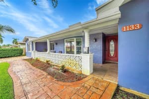 MLS# F10458955, Hollywood, Florida 33024
